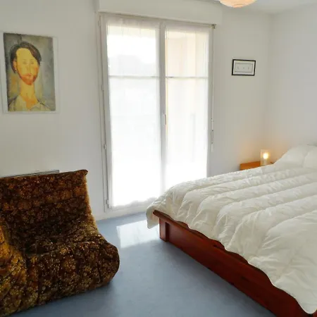 Bel 3 Pieces Avec Balcon, Admis Animaux, Parking, Port Guillaume - Fr-1-487-283 *